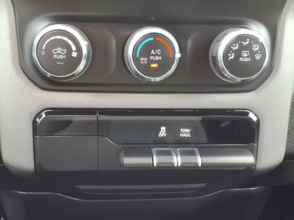 Used 2023 RAM 1500 Big Horn AWD/4WD image 16