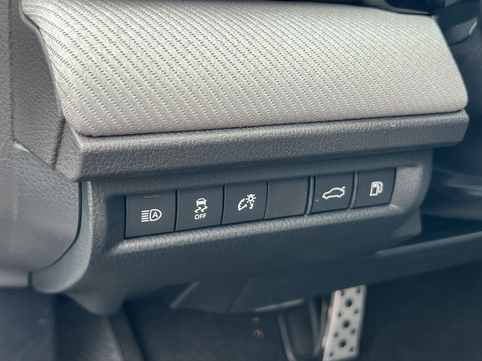 New 2026 Toyota Camry SE w/ Multimedia Upgrade Package FWD image 23