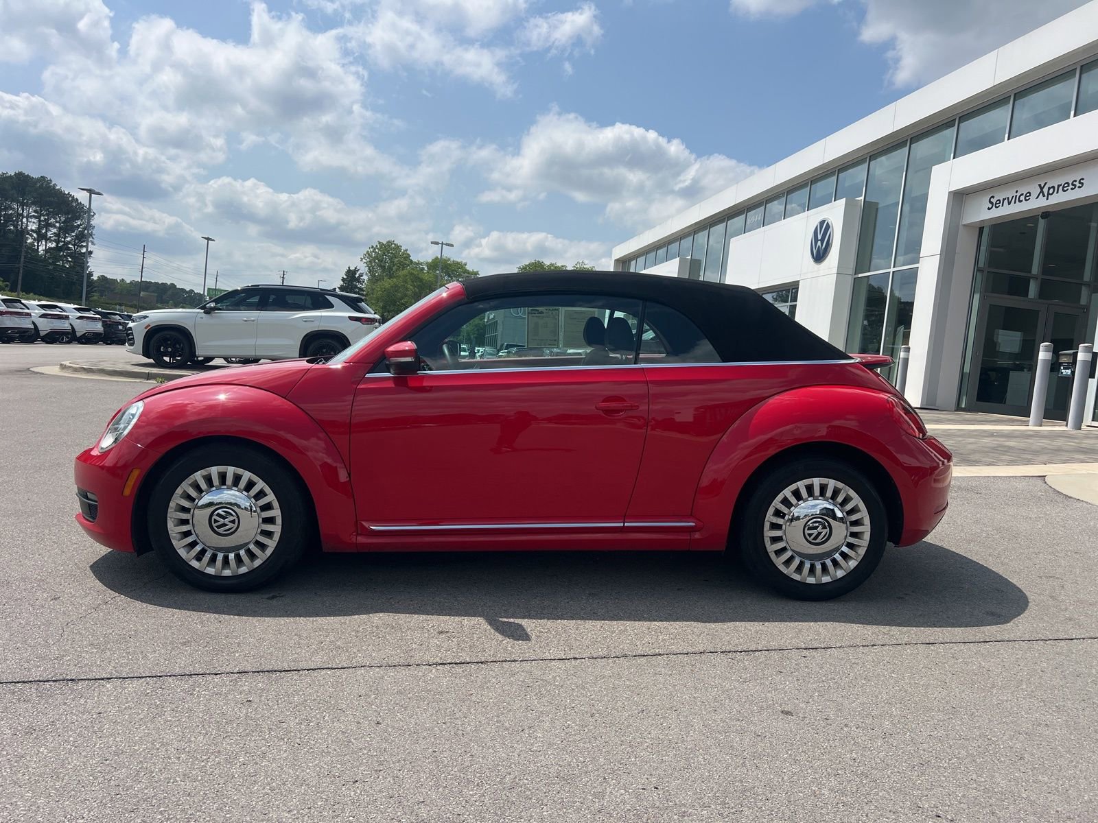 Used 2013 Volkswagen Beetle 2.5 FWD image 5