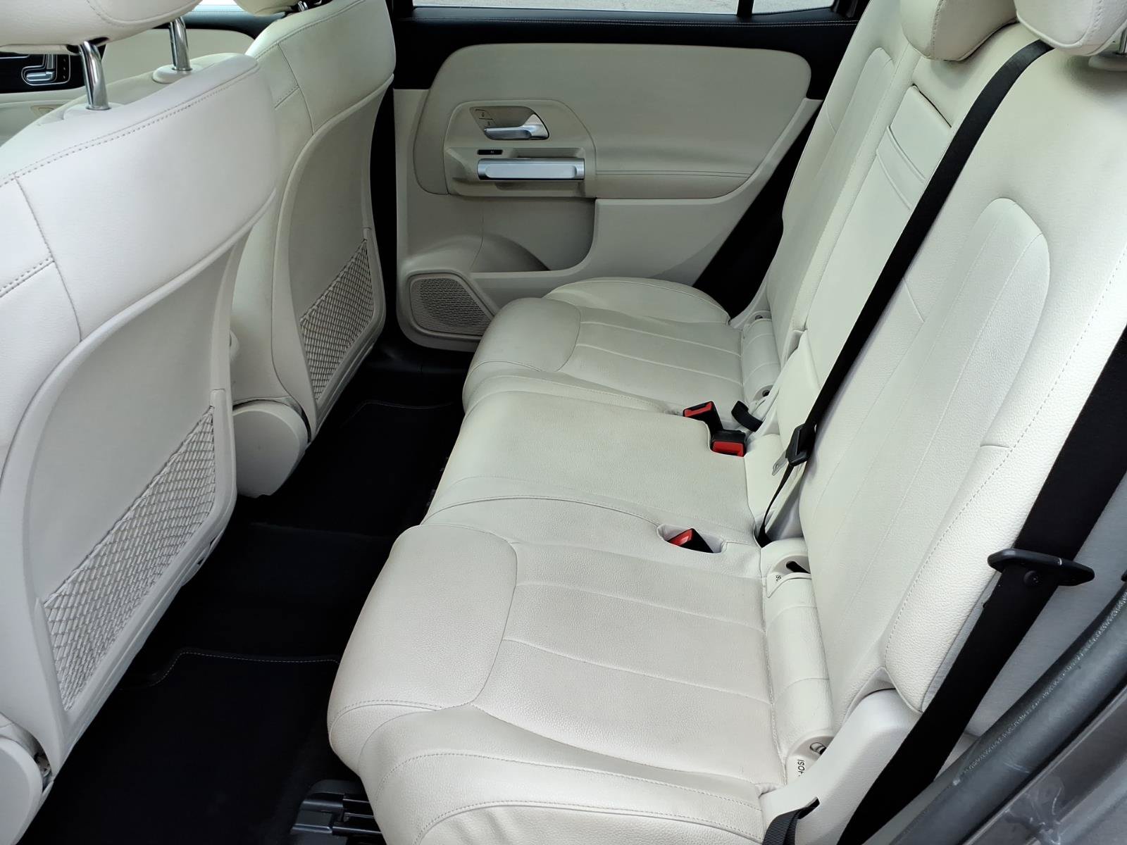 Used 2023 Mercedes-Benz GLB 250 4MATIC image 18