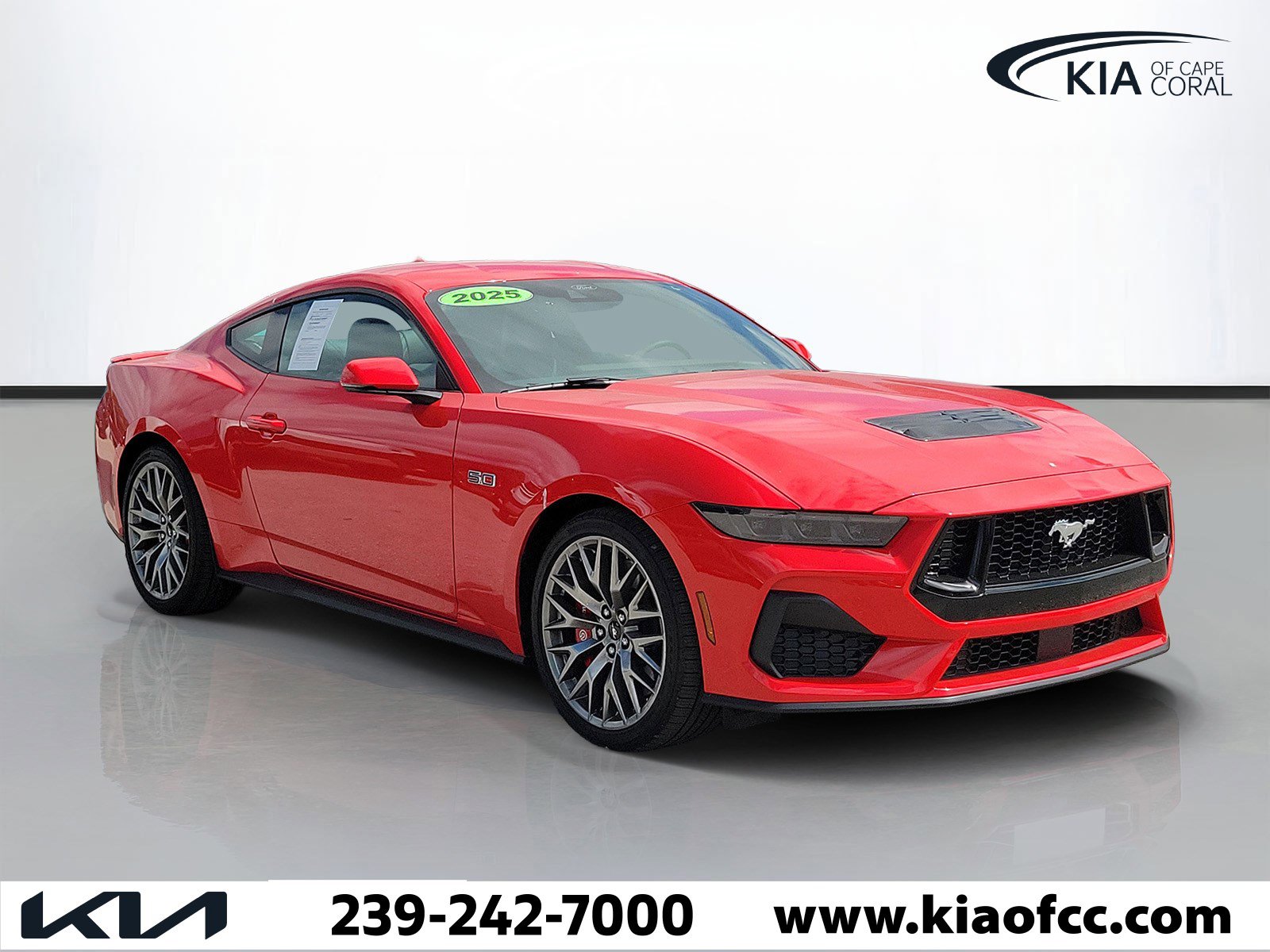 Used 2025 Ford Mustang GT Premium image 1