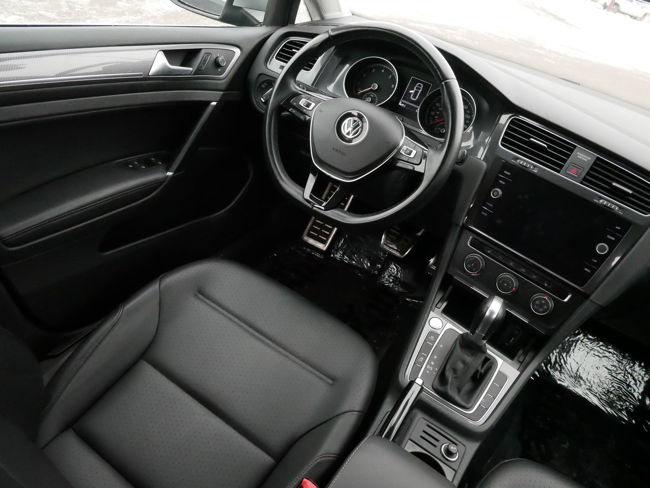 Used 2018 Volkswagen Golf Alltrack SE image 9