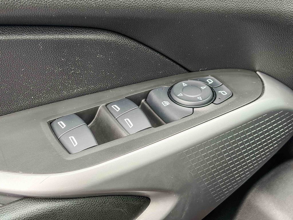 Used 2024 Chevrolet Trax LS image 42