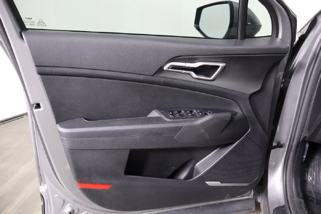 Used 2023 Kia Sportage LX FWD image 19