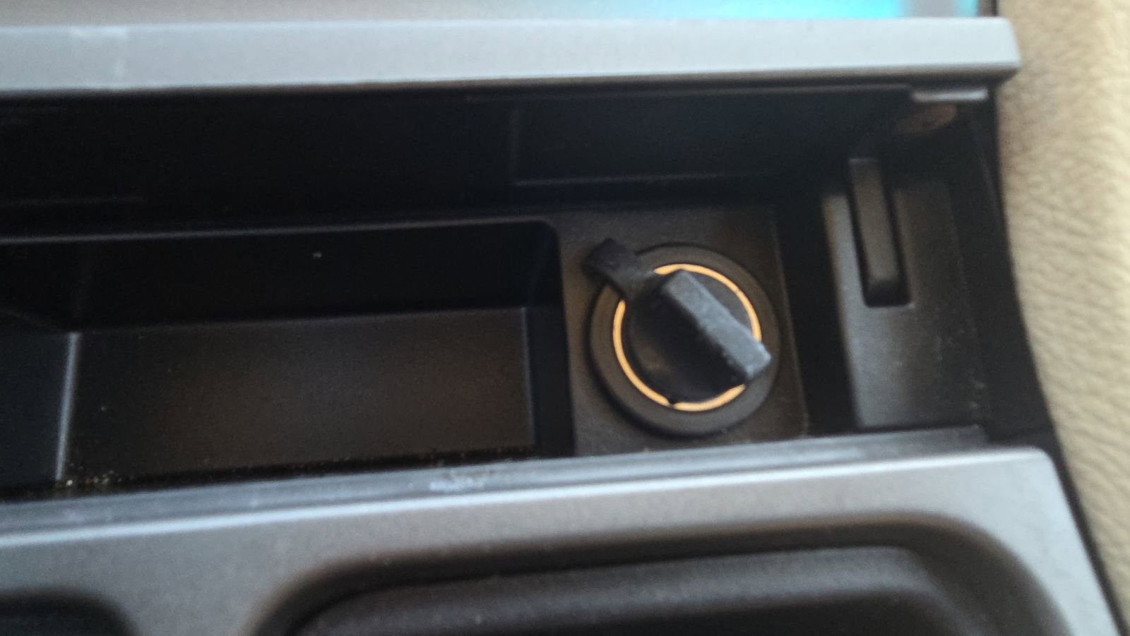 Used 2018 Ford Taurus SE FWD image 31