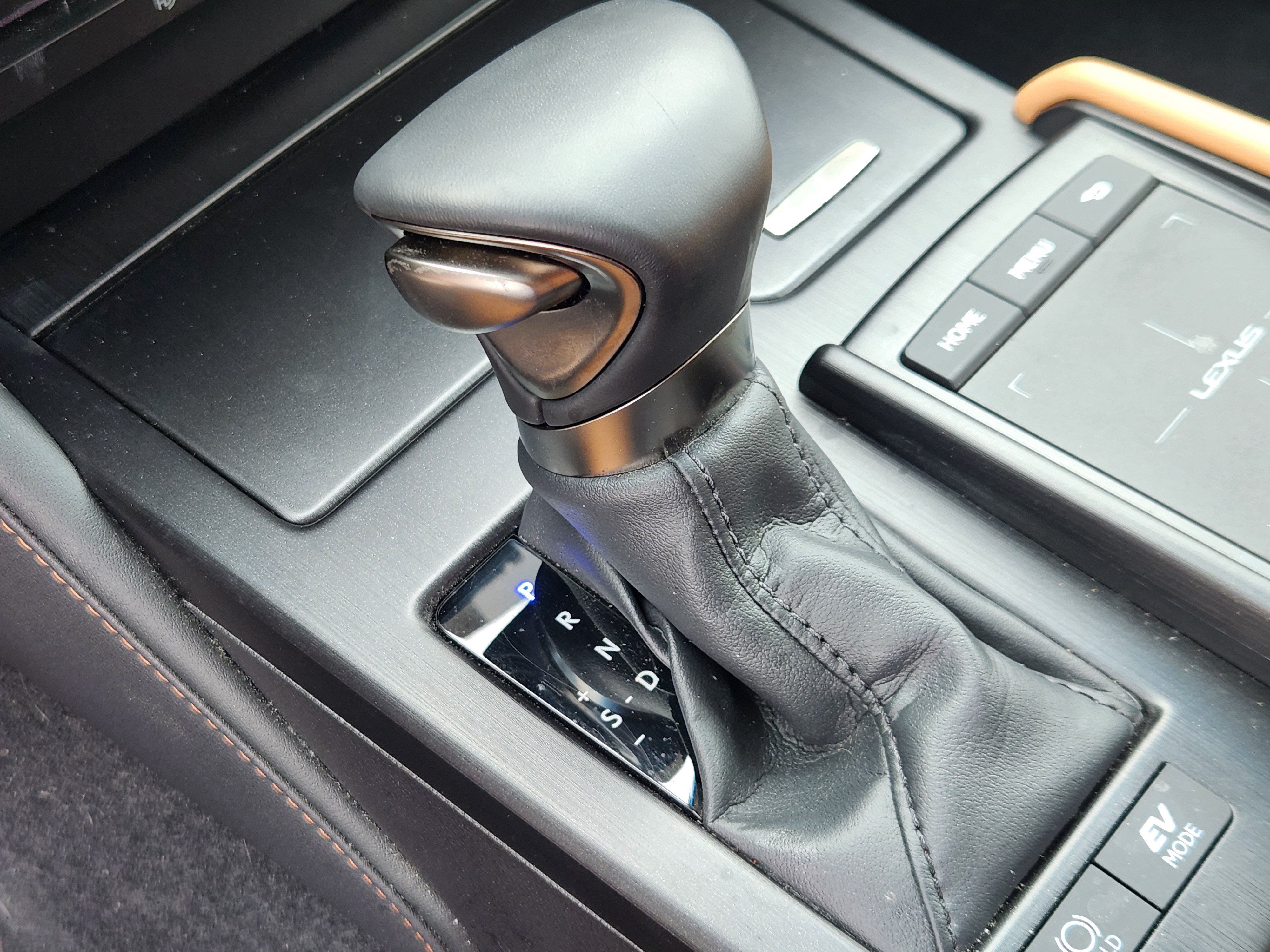 Used 2022 Lexus ES 300h w/ Premium Package FWD image 12