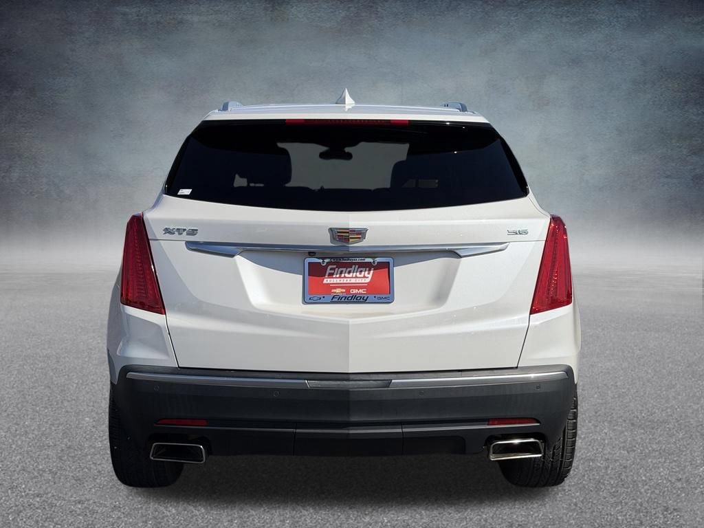 Used 2018 Cadillac XT5 Luxury w/ Driver Awareness Package FWD image 5
