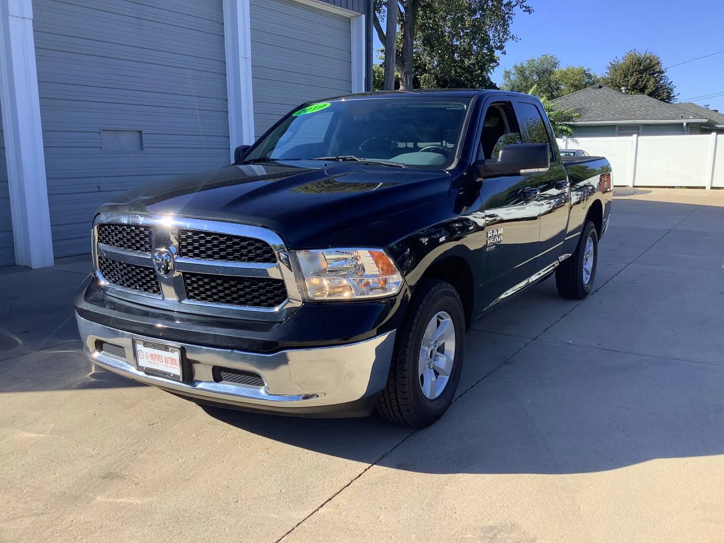 Used 2019 RAM 1500 Classic SLT w/ Luxury Group AWD/4WD image 4