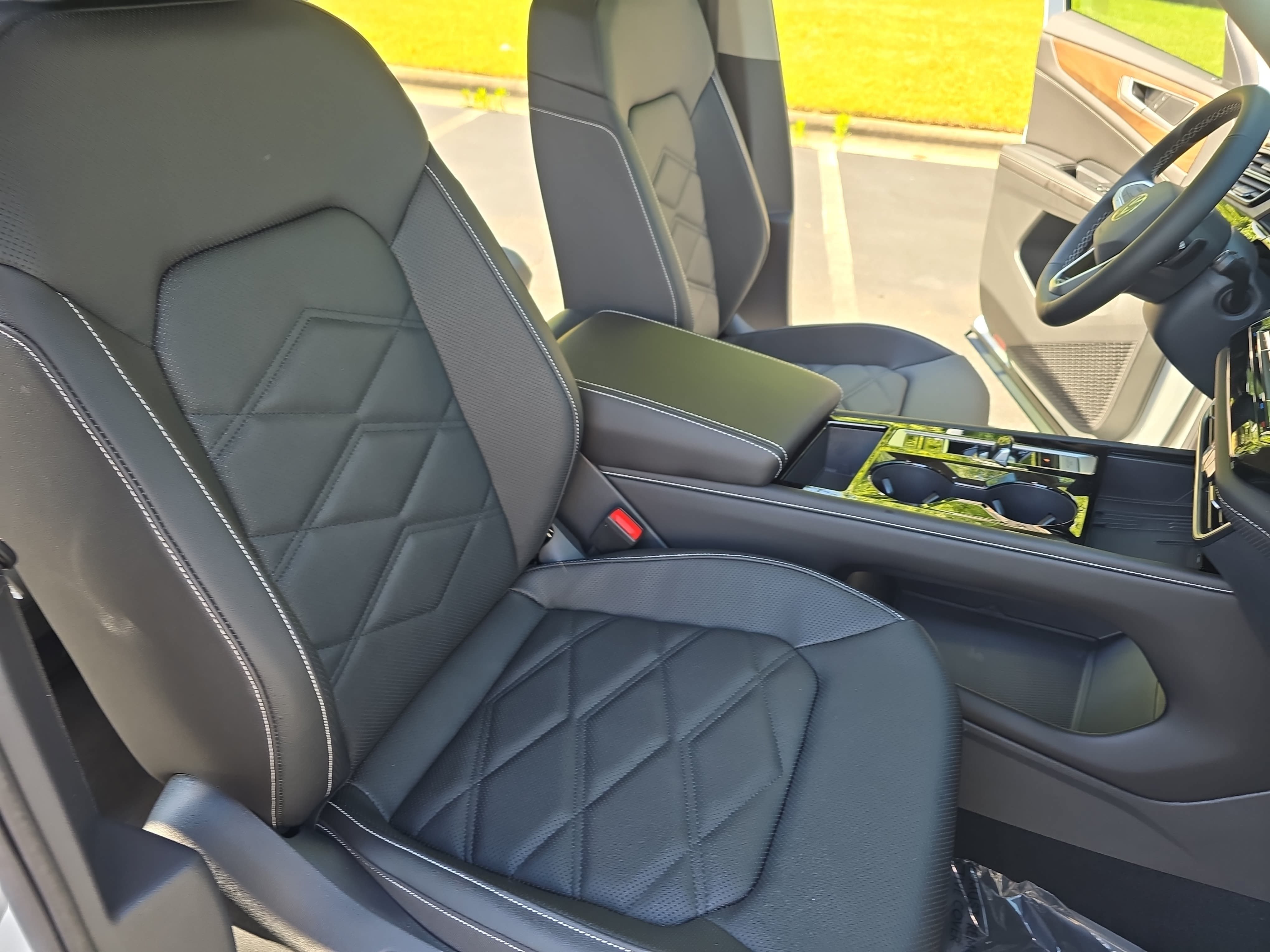 New 2026 Volkswagen Atlas SE FWD image 10