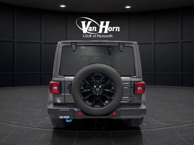 Used 2022 Jeep Wrangler Unlimited Sahara w/ Cold Weather Group AWD/4WD image 4
