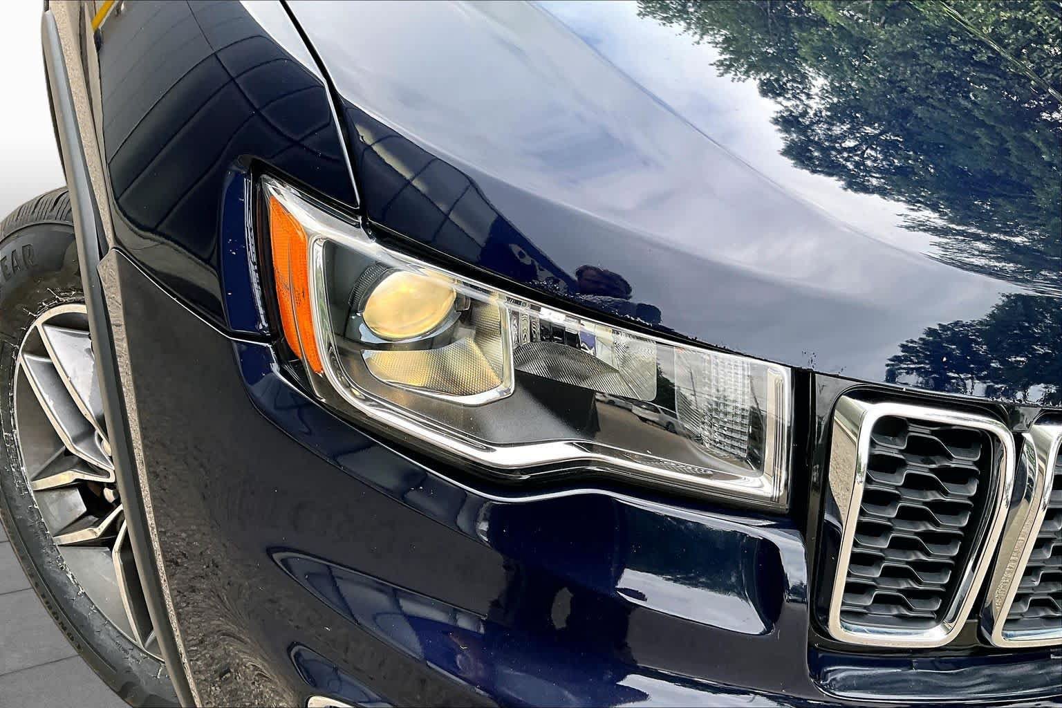 Used 2018 Jeep Grand Cherokee Limited AWD/4WD image 26