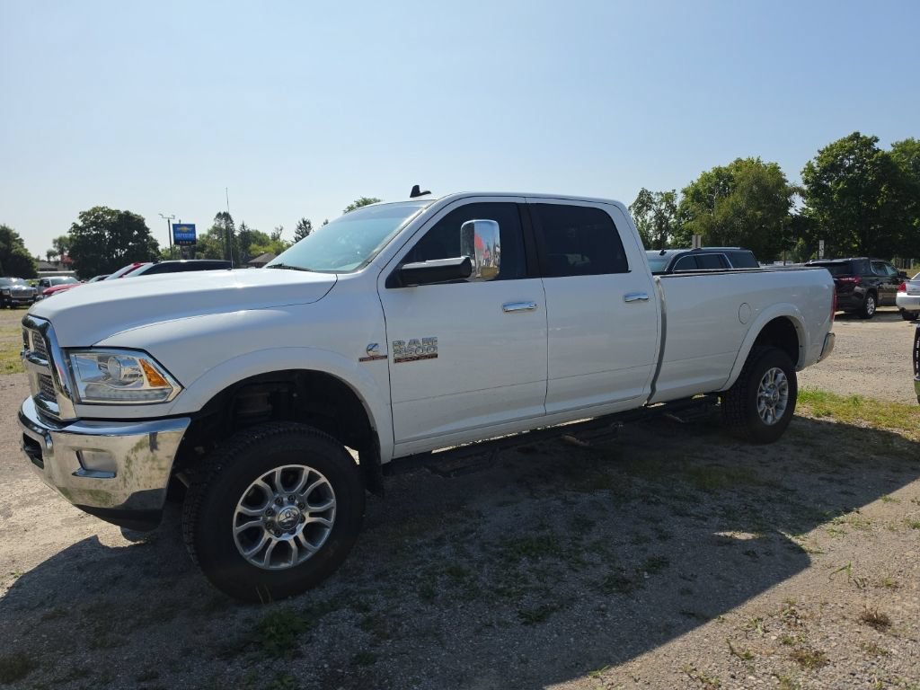 Used 2015 RAM 2500 Laramie AWD/4WD image 2