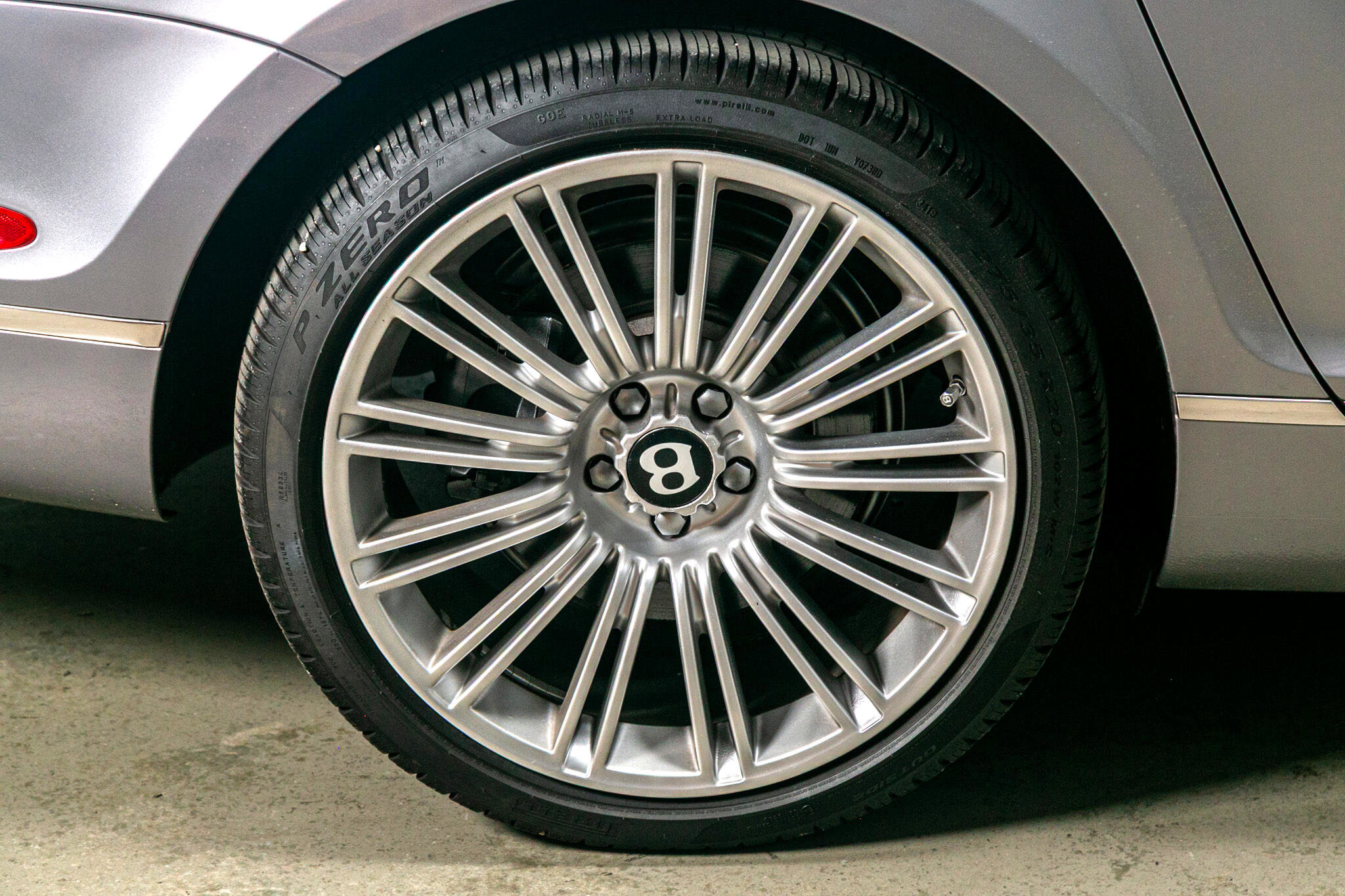 Used 2009 Bentley Flying Spur Flying Spur Speed w/ Convenience Specification Pkg image 22