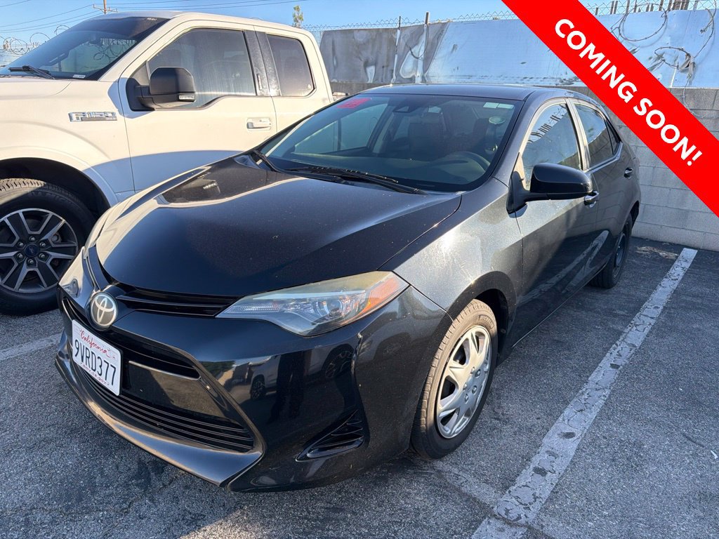 Used 2017 Toyota Corolla LE FWD image 3