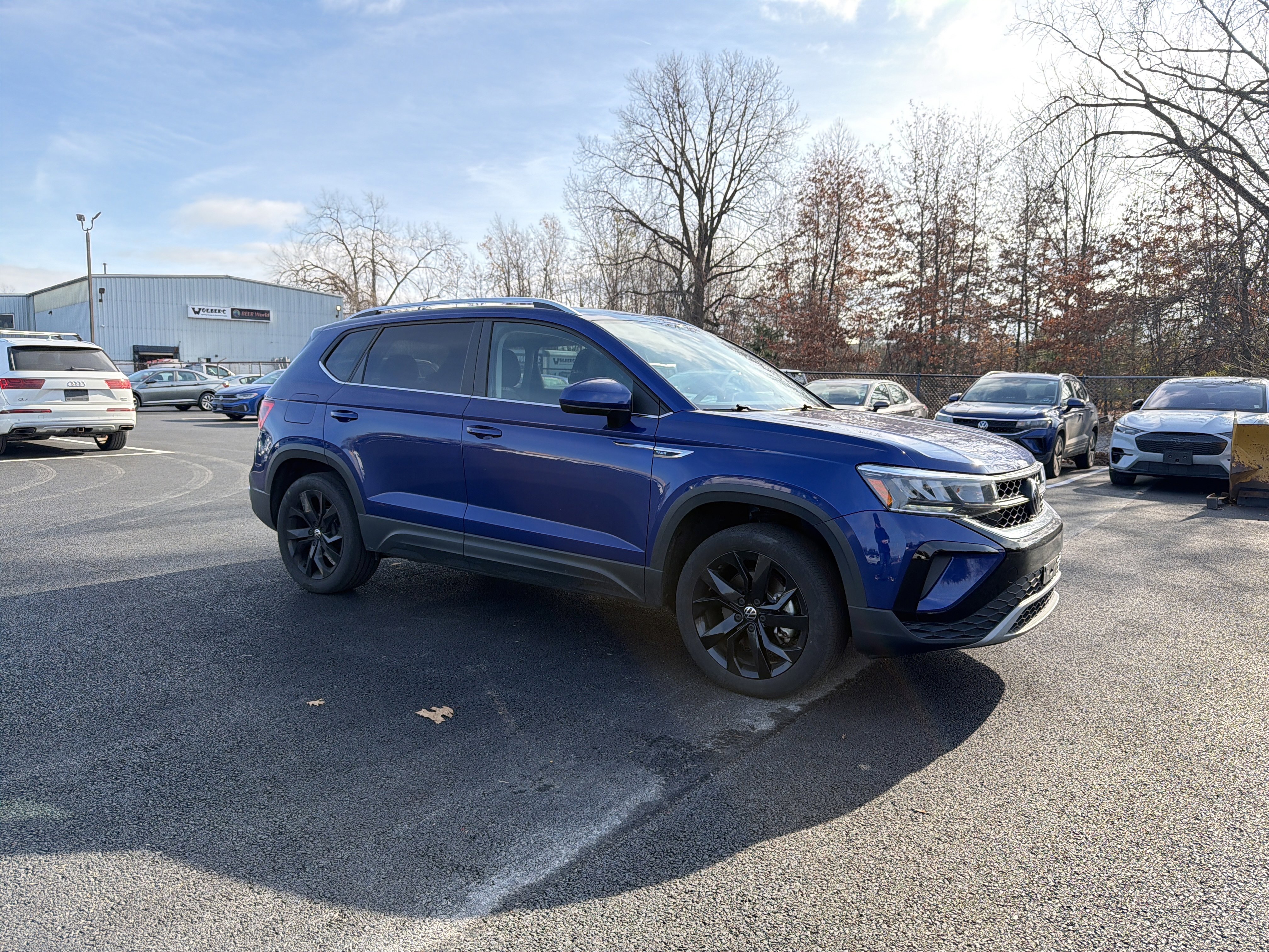 Certified 2023 Volkswagen Taos SE w/ Panoramic Sunroof Package image 3