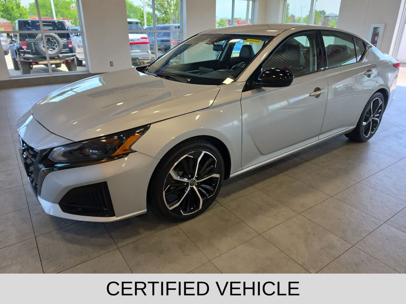 Used 2023 Nissan Altima 2.5 SR FWD video 1