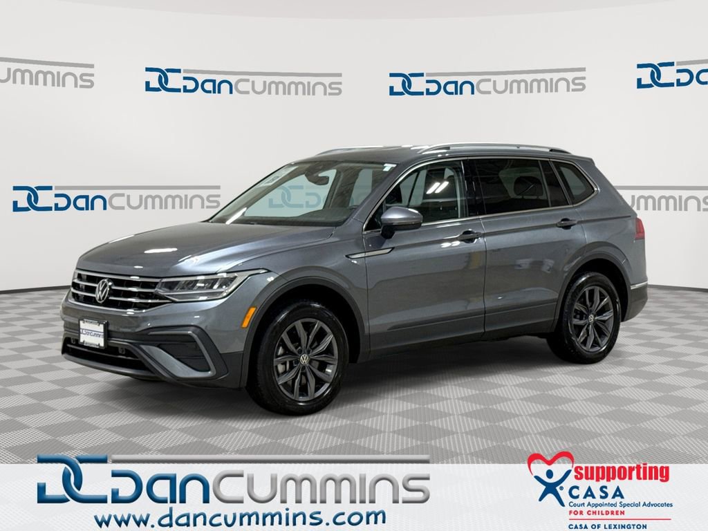 Used 2023 Volkswagen Tiguan SE image 1