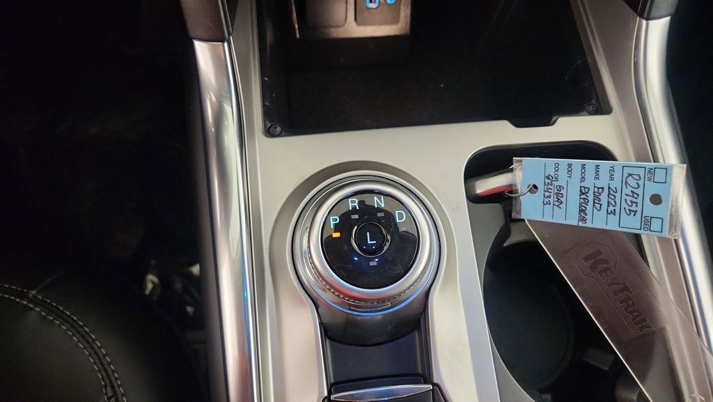 Used 2023 Ford Explorer XLT w/ Equipment Group 202A image 27