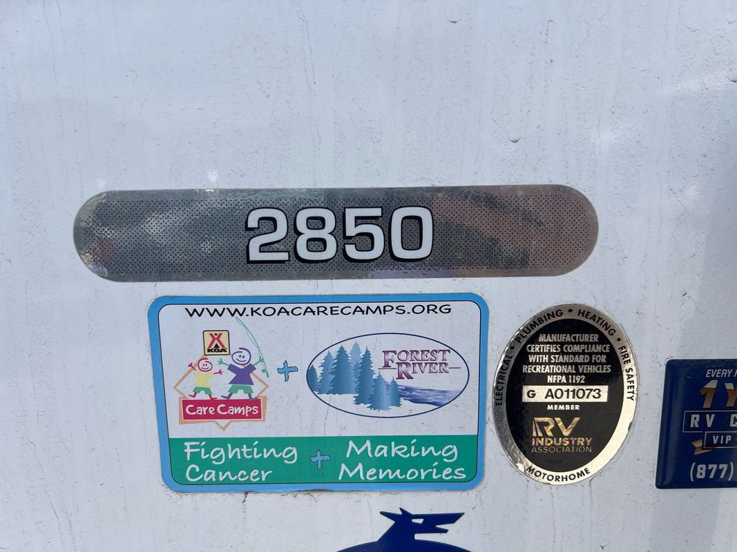 Used 2022 Ford E-450 and Econoline 450 Super Duty w/ Motorhome Prep Package image 3