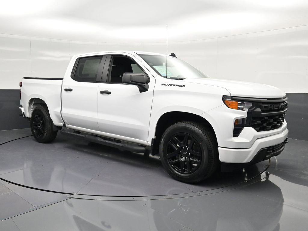 Used 2024 Chevrolet Silverado 1500 Custom w/ Turbomax Blackout Package RWD image 5