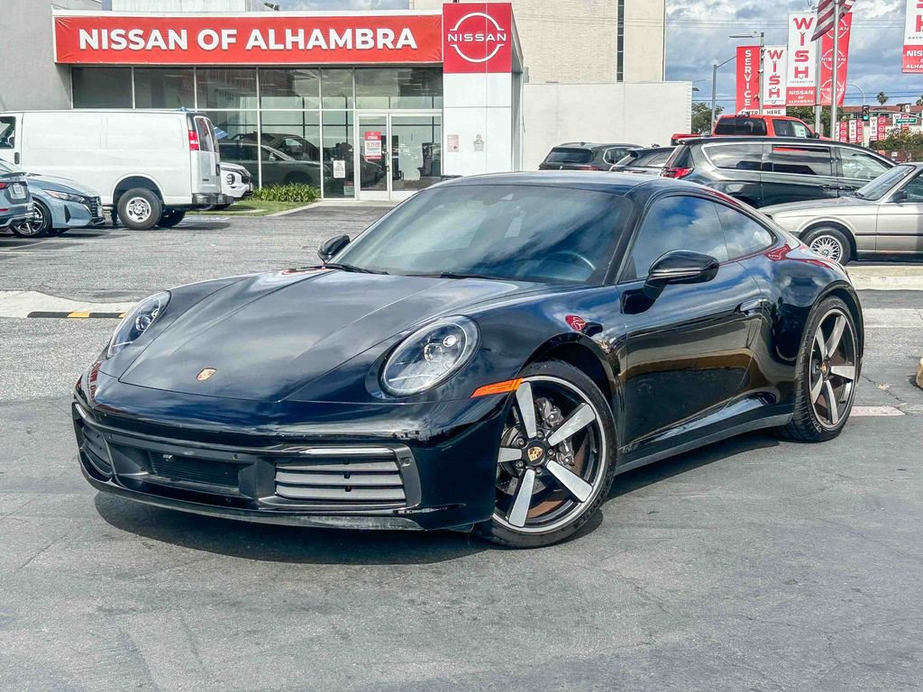 Used 2024 Porsche 911 Carrera RWD image 2