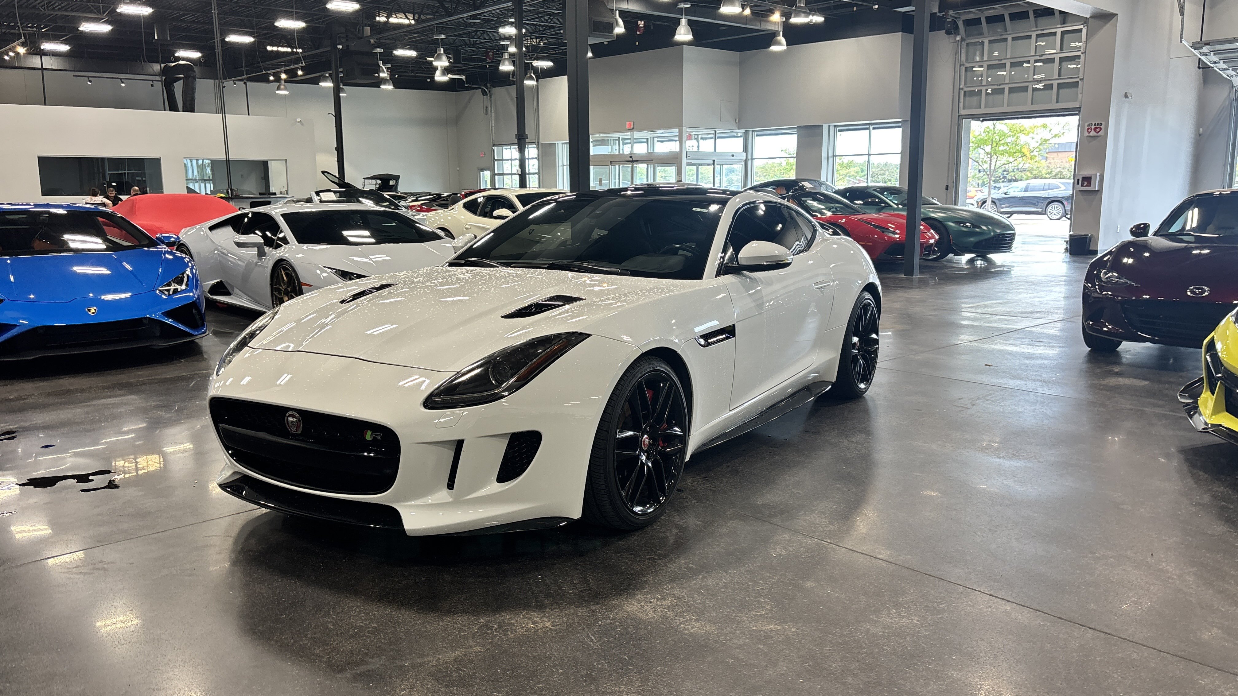 Used 2016 Jaguar F-TYPE R AWD/4WD image 5