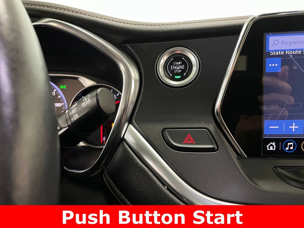 Used 2019 Chevrolet Blazer Premier w/ Sun and Wheels Package FWD image 8