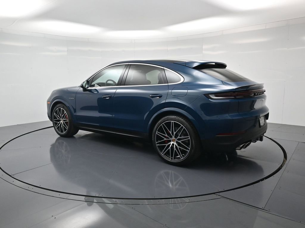 New 2026 Porsche Cayenne S image 3