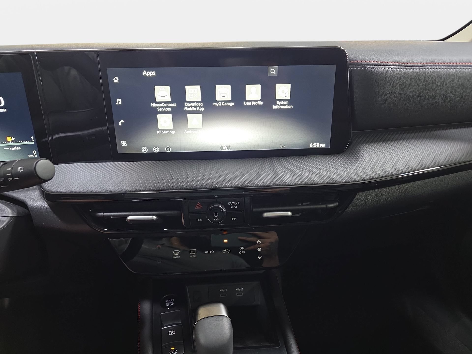 New 2026 Nissan Kicks SR FWD image 19
