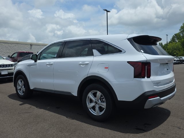 New 2026 Kia Sorento LX FWD image 3