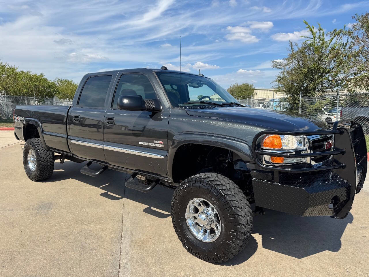Used 2005 GMC Sierra 2500 SLE w/ Heavy-Duty Power Package