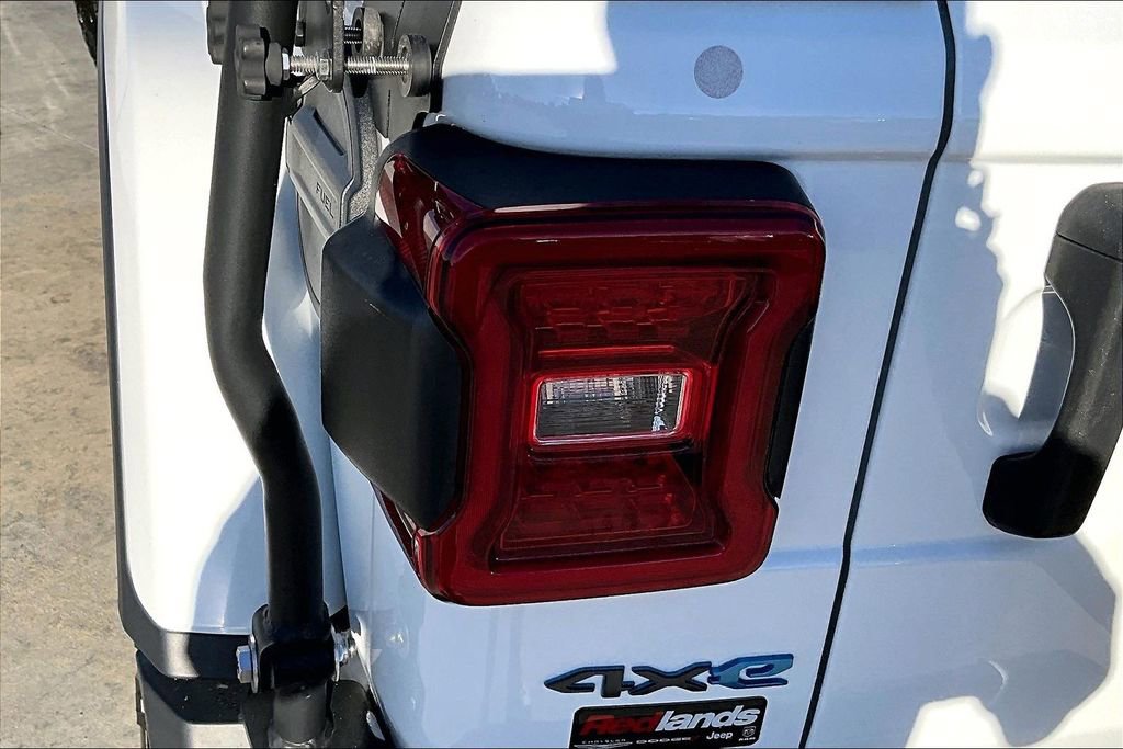 Used 2021 Jeep Wrangler Unlimited Rubicon 4xe w/ Steel Bumper Group image 34