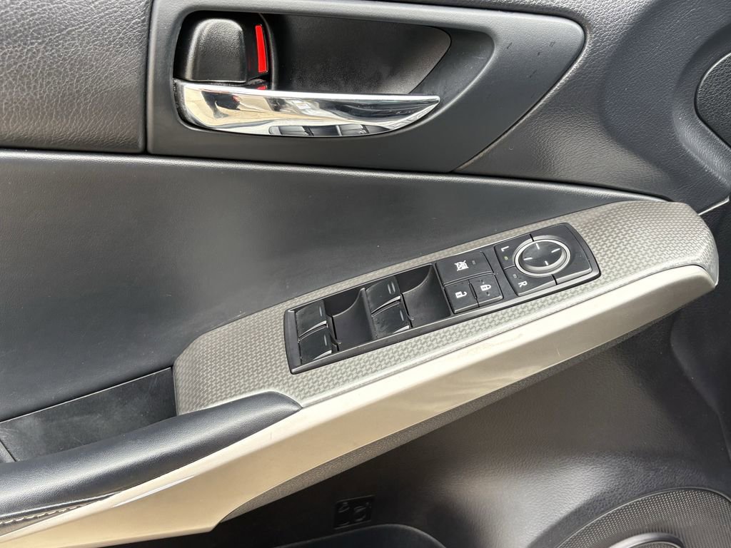 Used 2015 Lexus IS 350 w/ F-Sport Package RWD image 11