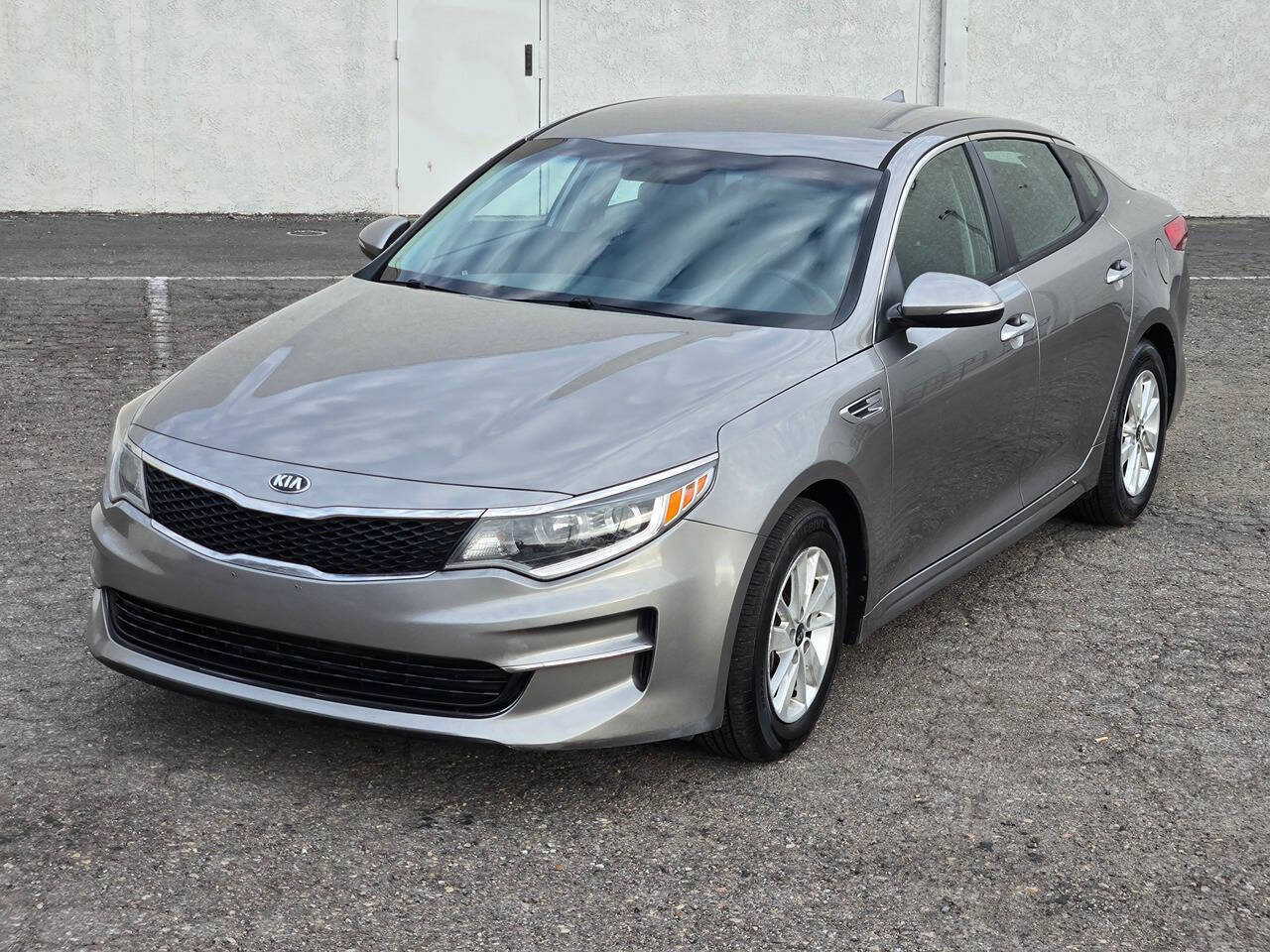 Used 2018 Kia Optima LX FWD image 7
