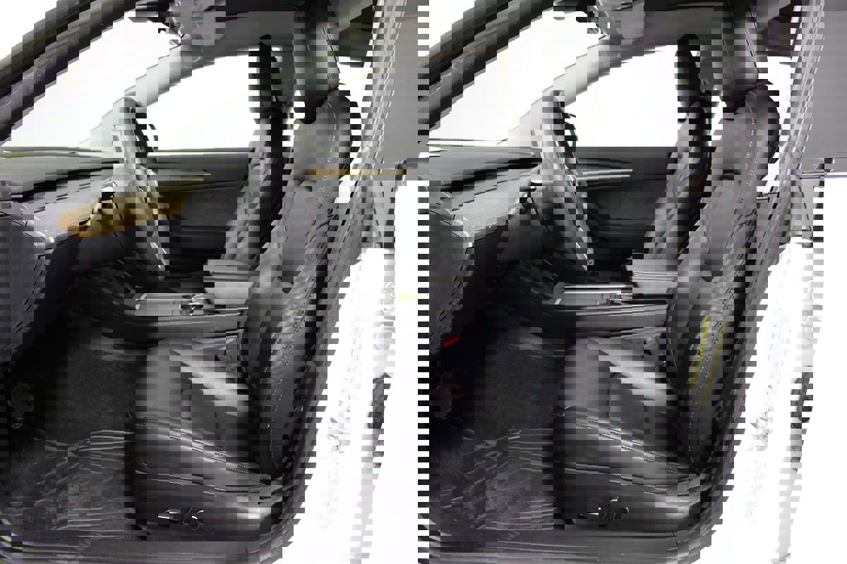 Used 2021 Tesla Model 3 Standard Range Plus image 8