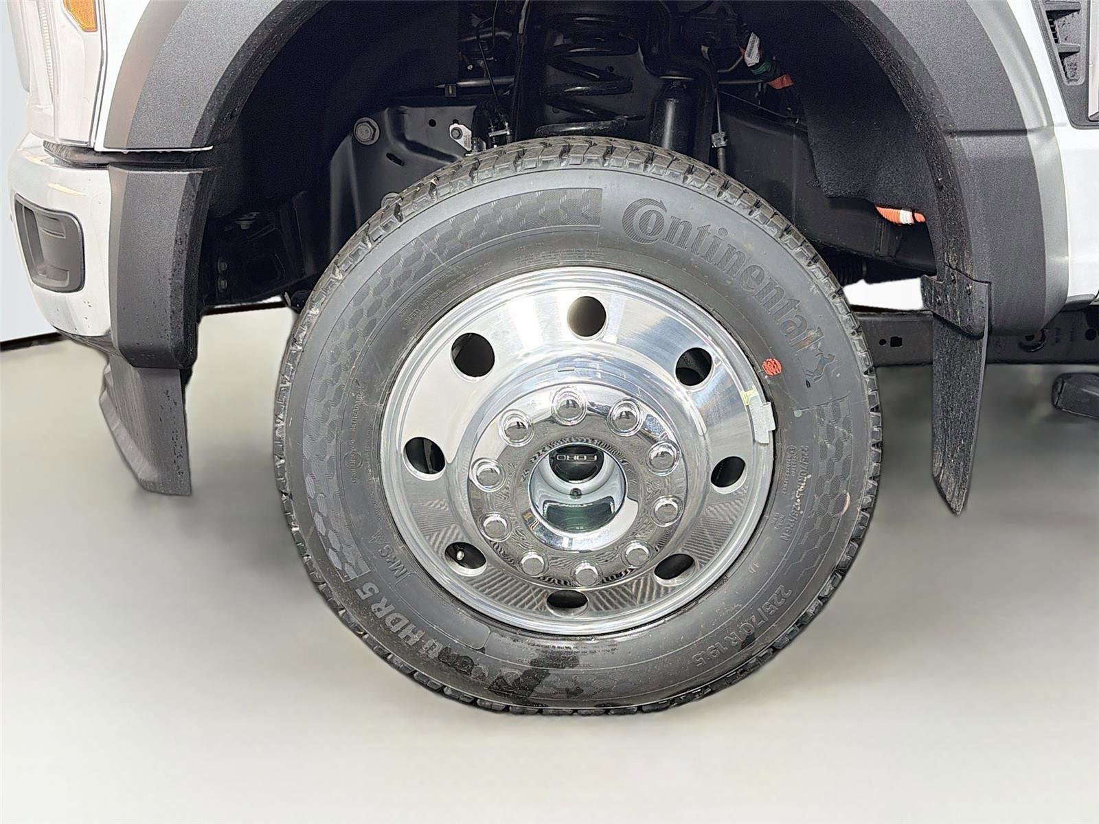 New 2026 Ford F550 4x4 Regular Cab Super Duty w/ XLT Value Package image 24