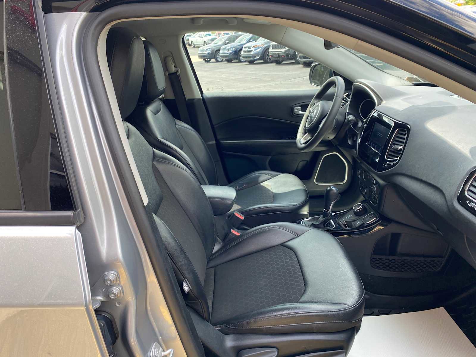 Used 2021 Jeep Compass Latitude AWD/4WD image 30