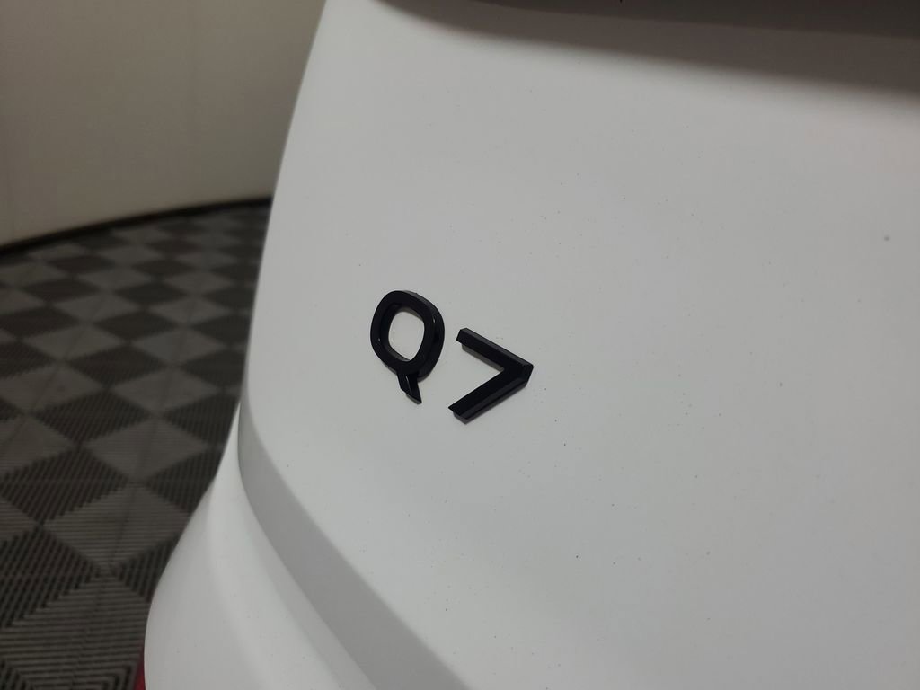 Used 2025 Audi Q7 3.0T Premium w/ Convenience Package image 7