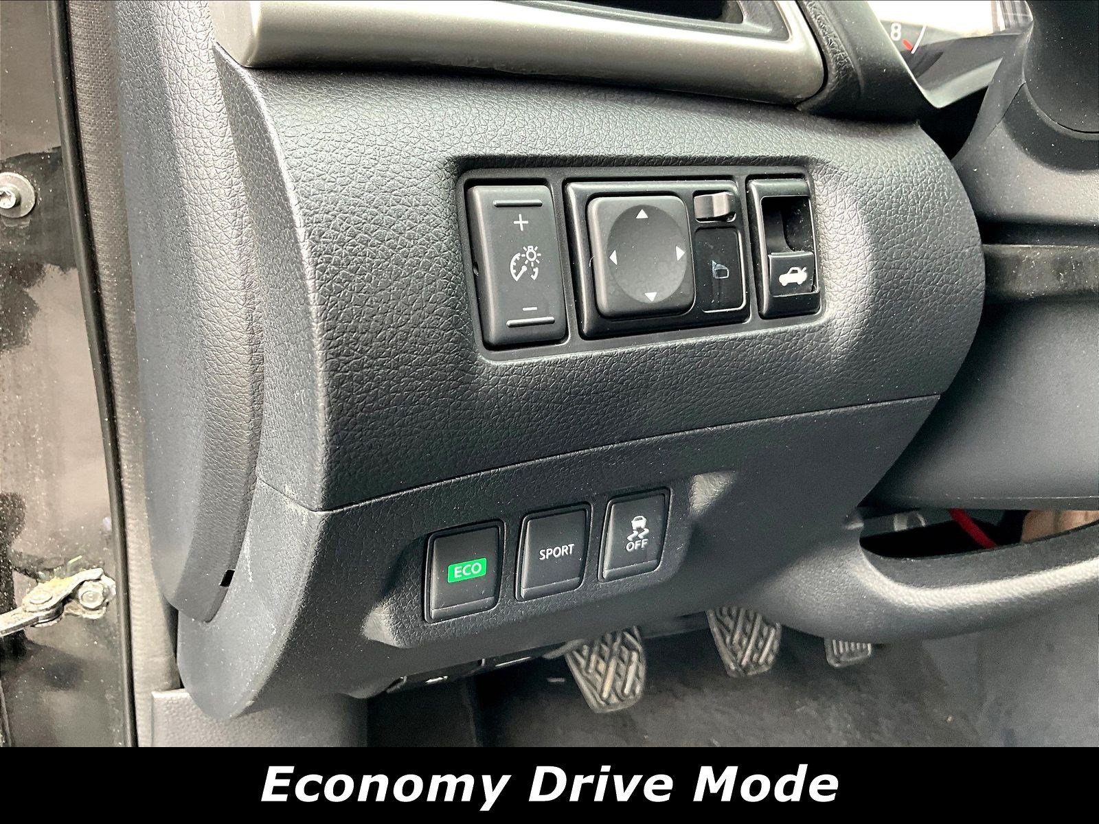 Used 2016 Nissan Sentra S FWD image 37
