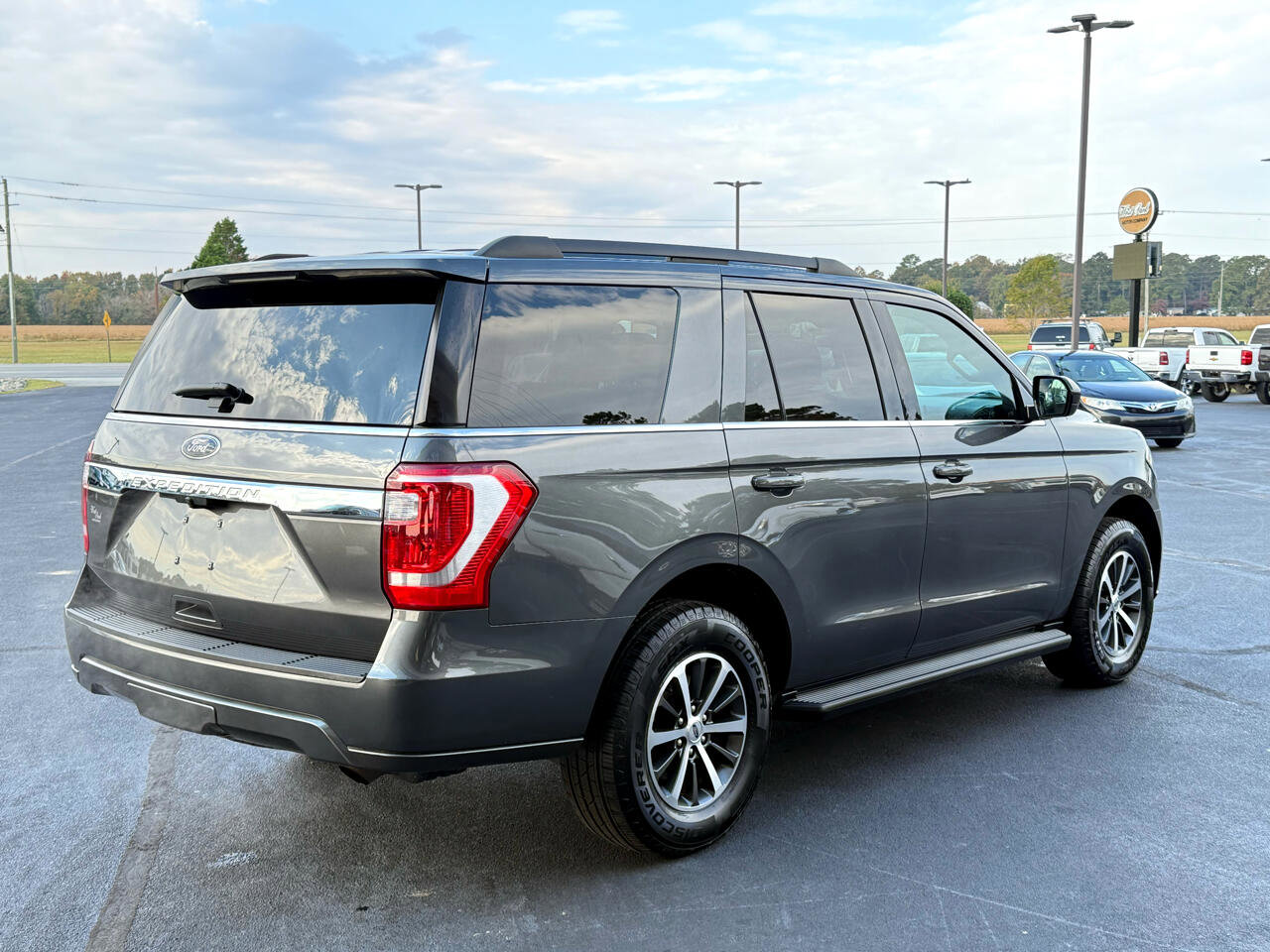 Used 2020 Ford Expedition XL AWD/4WD image 5