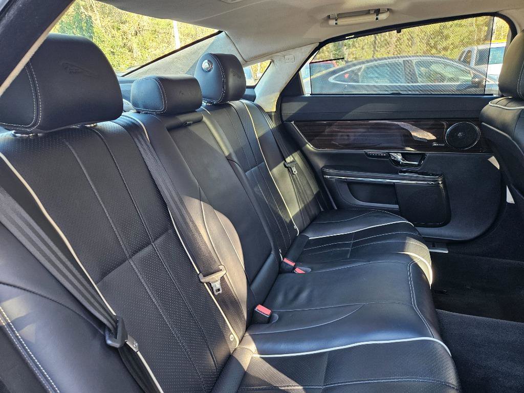 Used 2013 Jaguar XJ L Portfolio image 33