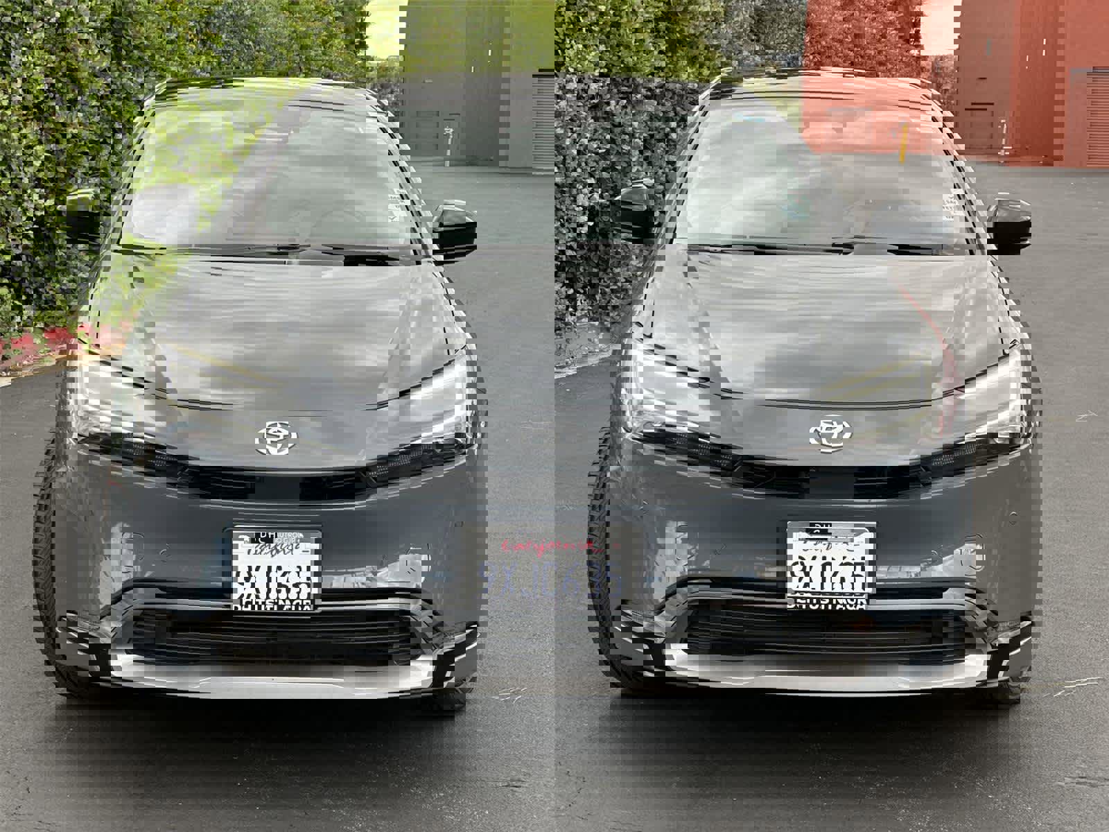 Used 2025 Toyota Prius Limited w/ Limited Premium Package AWD/4WD image 7