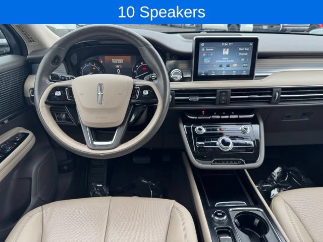 Used 2022 Lincoln Corsair AWD w/ Premium Package image 19