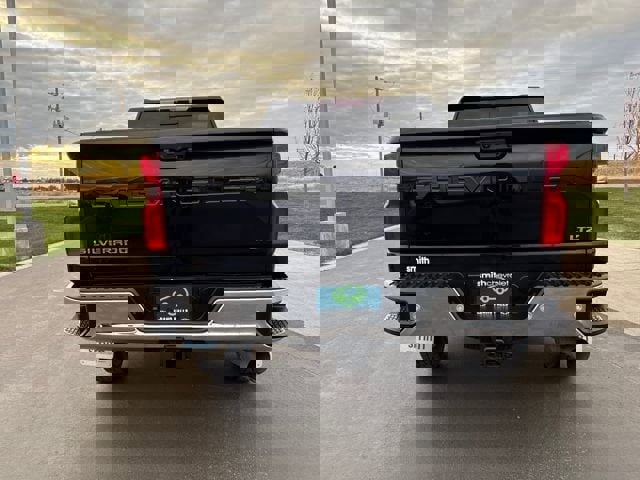 Certified 2022 Chevrolet Silverado 3500 LTZ w/ LTZ Plus Package image 4