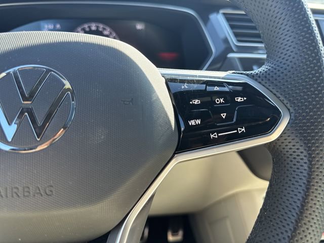 Used 2024 Volkswagen Tiguan SE R-Line image 24