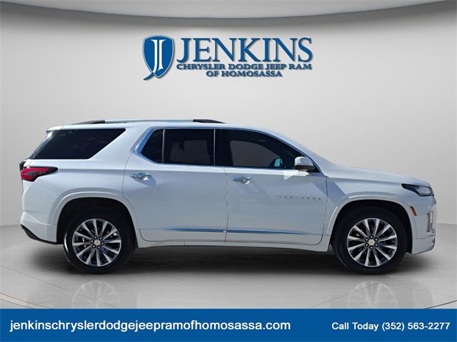 Used 2022 Chevrolet Traverse Premier image 2