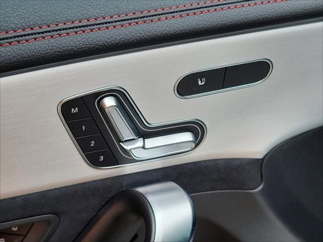 New 2025 Mercedes-Benz CLA 35 AMG 4MATIC image 22