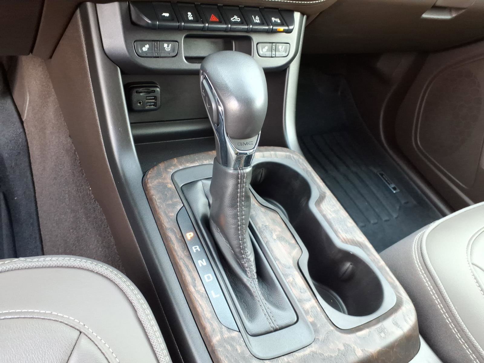 Used 2022 GMC Canyon Denali image 21