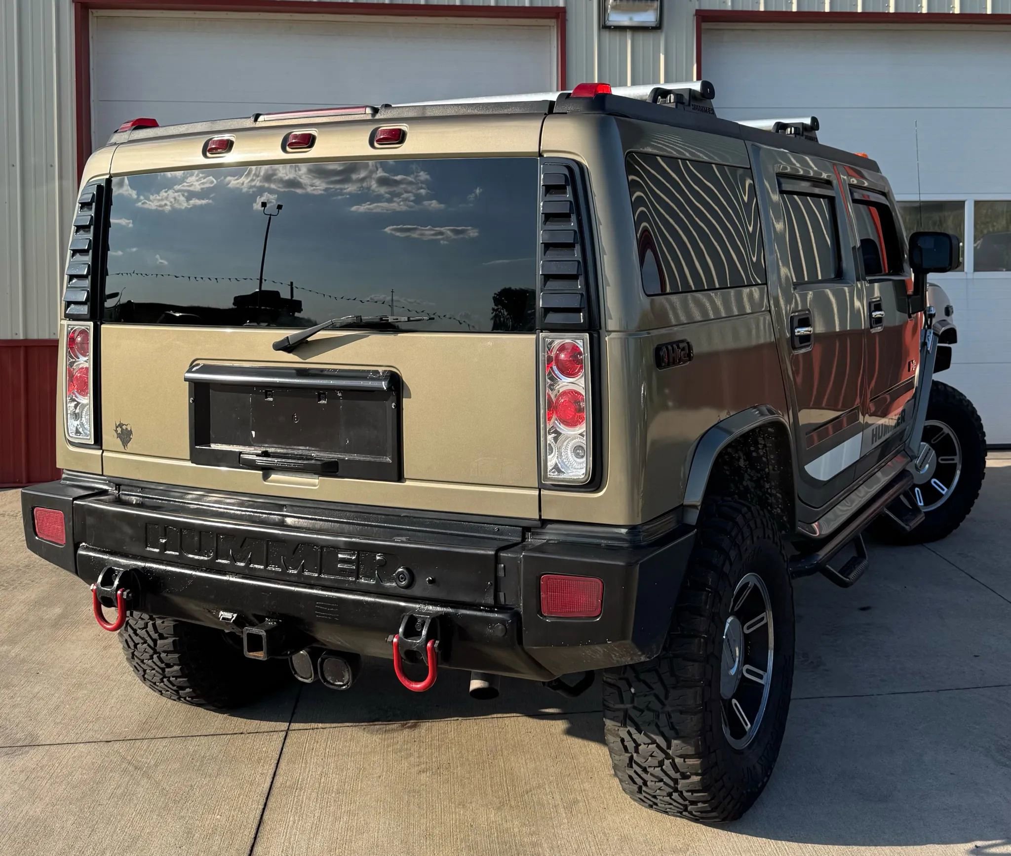 Used 2005 HUMMER H2 w/ Preferred Equipment Group image 22