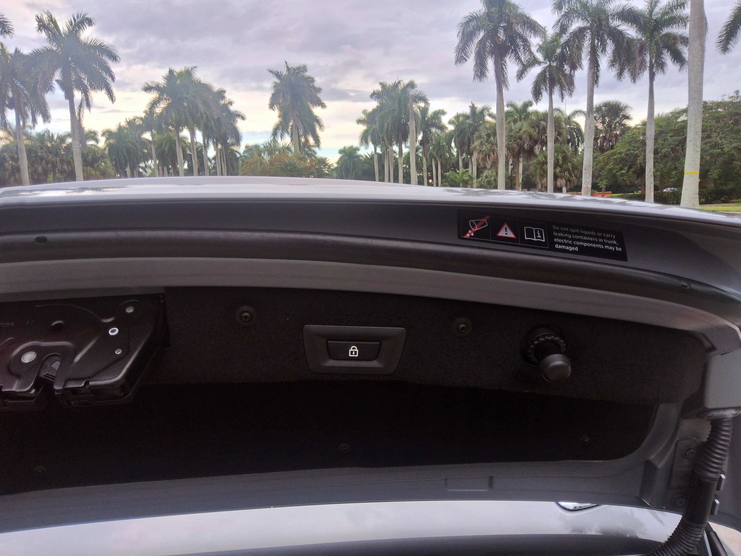 Used 2012 BMW 650i Convertible RWD image 64